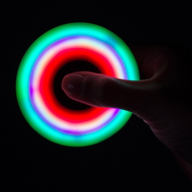 Hand Spinner lumineux - Coloris aléatoire - Référence LP00944 PRO fin de  série fabriquée par LP DIVERTISSEMENTS